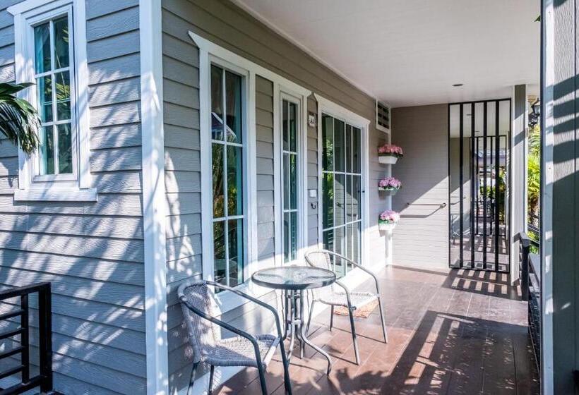 デラックスバンガロー, My Home Lantawadee Resort