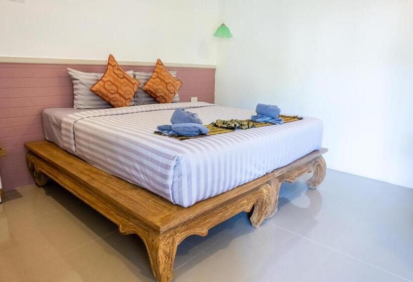 スタンダードルーム, My Home Lantawadee Resort