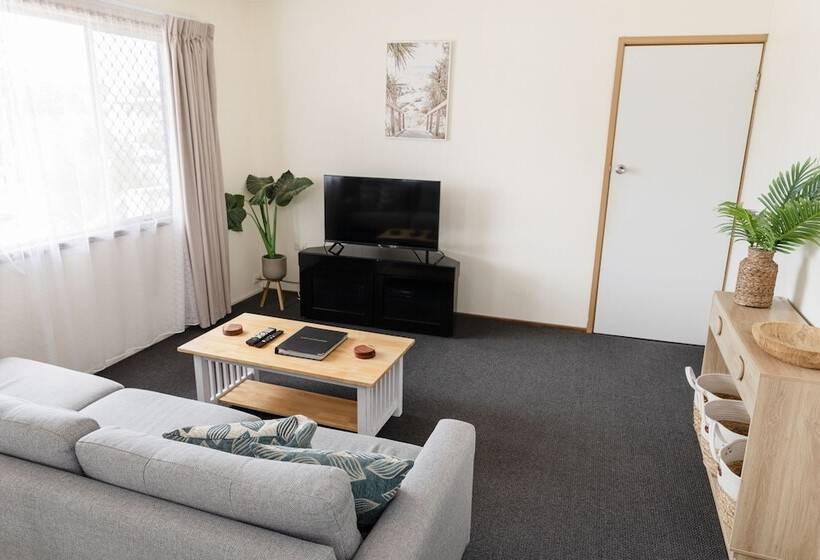 Апартаменты 2 Спальни, Palm View Holiday Apartments