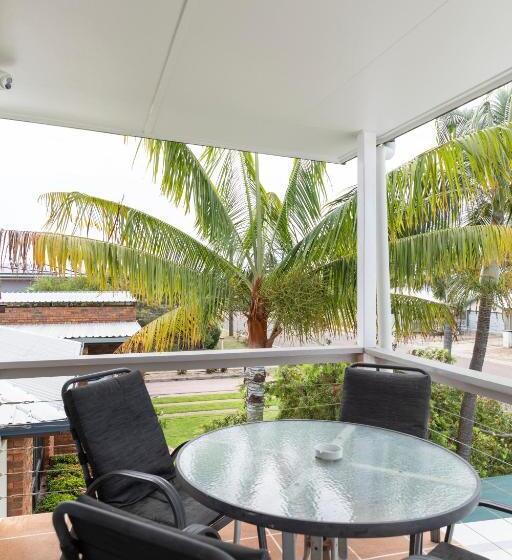 Апартаменты 2 Спальни, Palm View Holiday Apartments