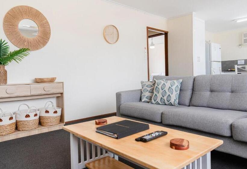 Апартаменты 2 Спальни, Palm View Holiday Apartments