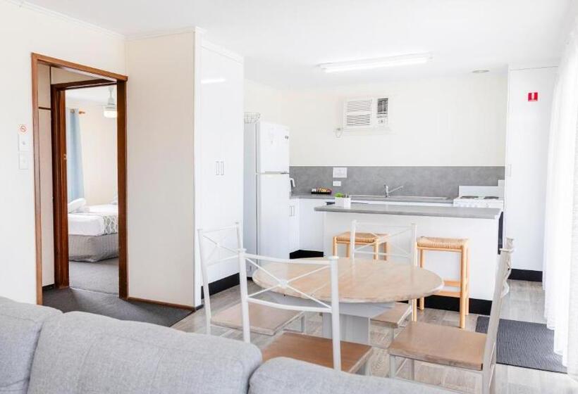 Апартаменты 2 Спальни, Palm View Holiday Apartments