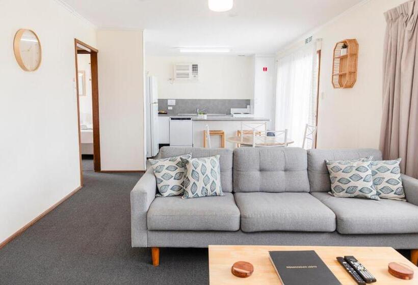 Апартаменты 2 Спальни, Palm View Holiday Apartments