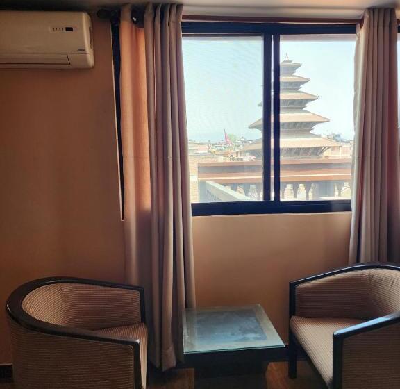 اتاق لوکس, Garuda