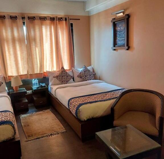 اتاق لوکس با بالکن, Garuda