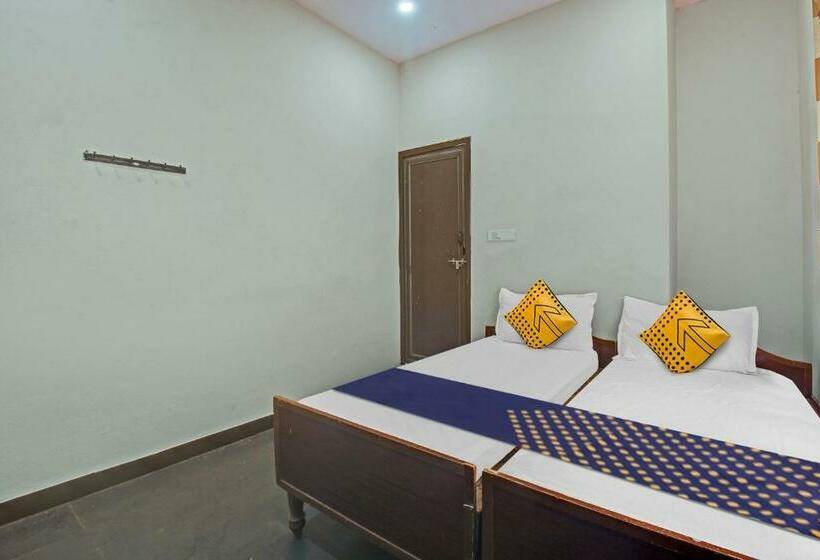 三人经典房间, Spot On 811891 Shepherds Boarding And Lodging