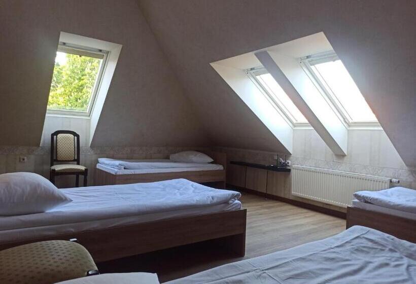 اتاق استاندارد چهار تخته, Bed&blues