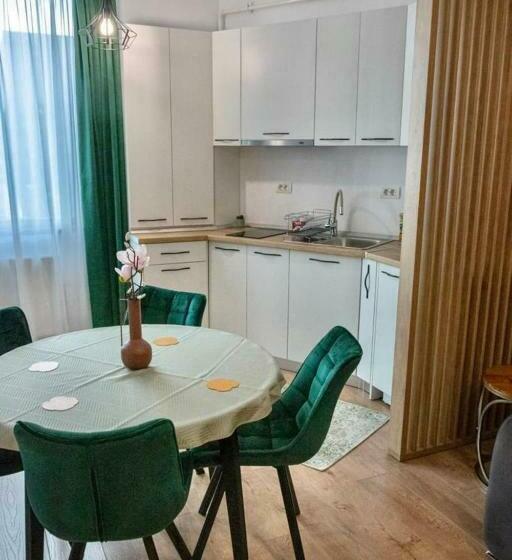 آپارتمان 1 خوابه با بالکن, Apartamente By R S 3