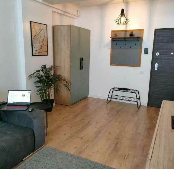 آپارتمان 1 خوابه با بالکن, Apartamente By R S 3