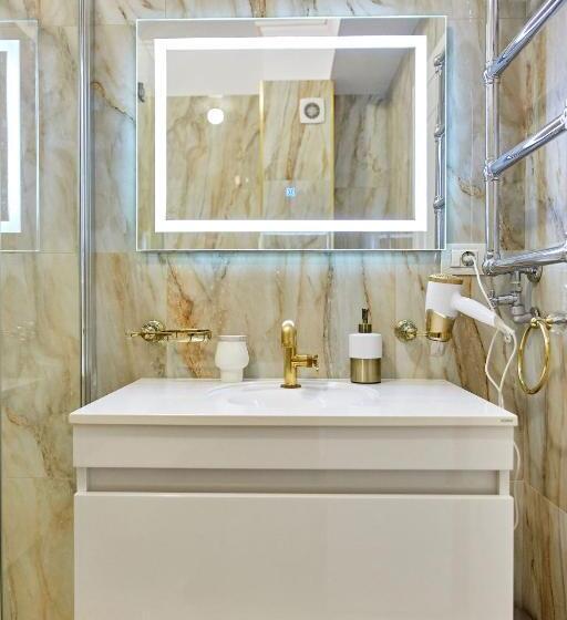 استودیوی استاندارد, Apartamente By R S 3