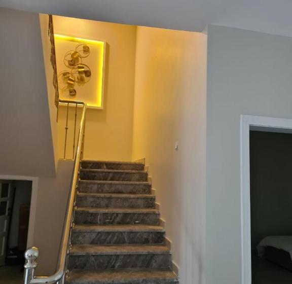 Chalet, فلل شدا ورقان بالهدا