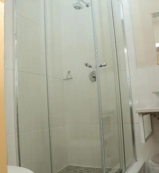 اتاق استاندارد, The Hill Bed And Breakfast