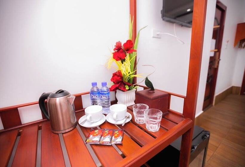 디럭스 트리플 룸, Vientiane Ruby Riverside