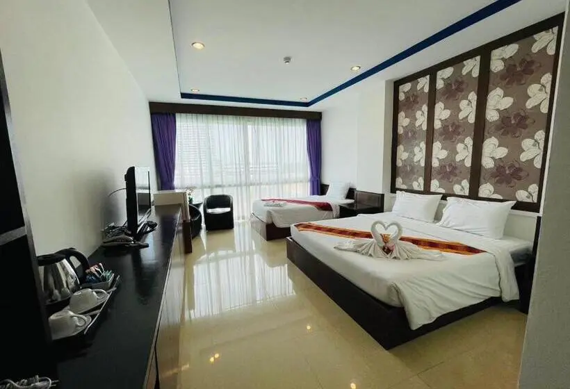 デラックスルーム, The Sand Beach Pattaya