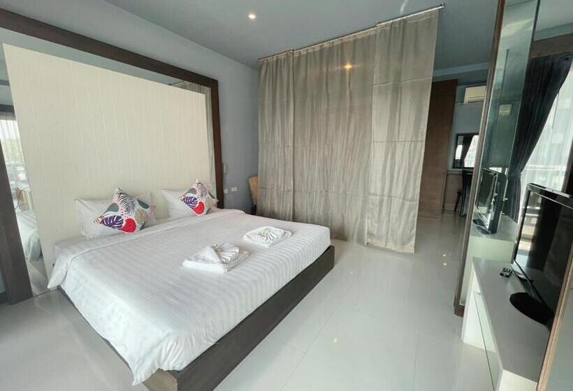Люкс Deluxe Вид на Море, The Sand Beach Pattaya