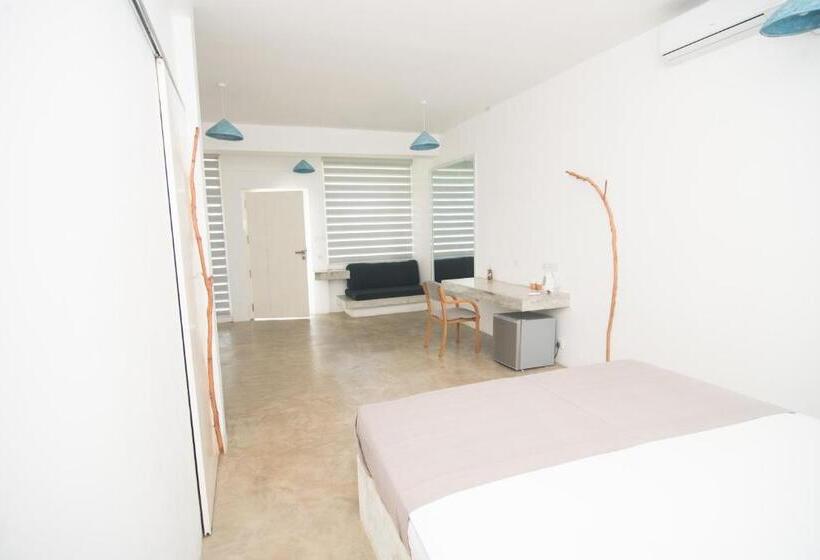 غرفة قياسية مزوَّدة بشُرفة, Nava B&b