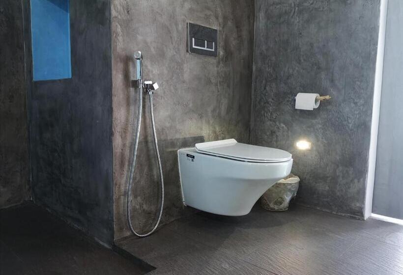 جناح دوبلكس, Nava B&b