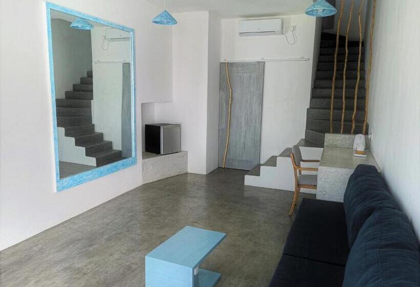 جناح دوبلكس, Nava B&b