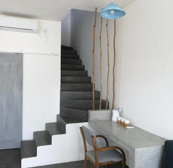 جناح دوبلكس, Nava B&b