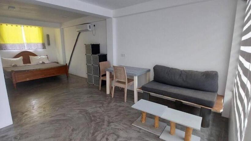 شقة غرفة واحدة, Nava B&b