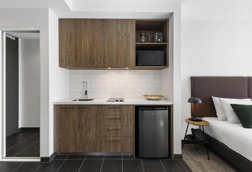 استودیوی استاندارد, Quest Geelong Central