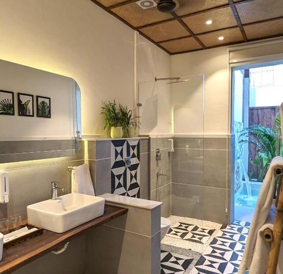 스탠다드 룸 킹사이즈 침대, Cape House