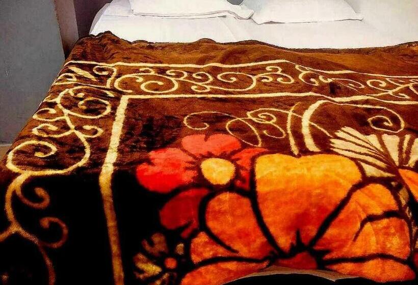 トリプルクラシックルーム, O Dev Hotel Mansarovar