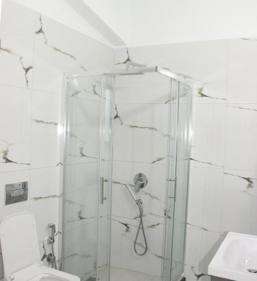 اتاق استاندارد سه نفره, Leva S Apartments