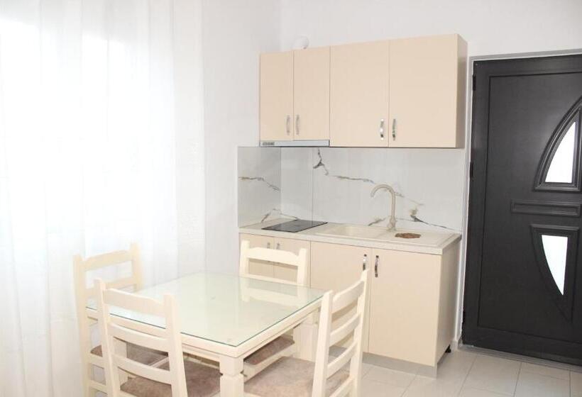 اتاق استاندارد سه نفره, Leva S Apartments