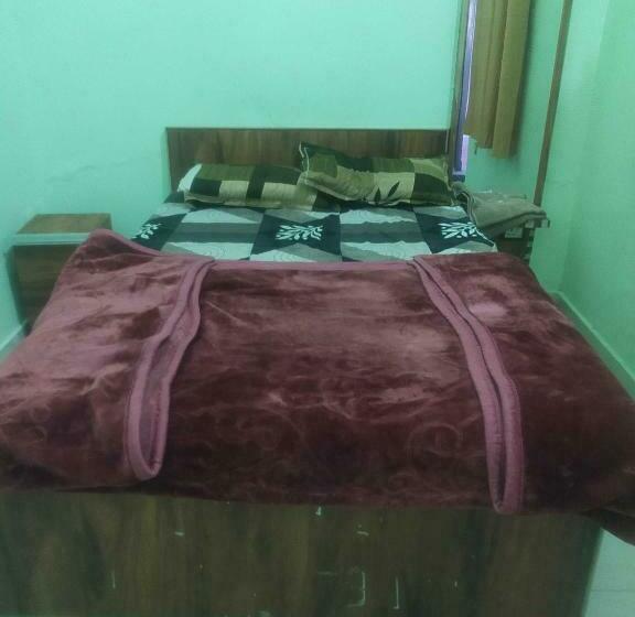 חדר קלאסי לשלושה, Spot On 81041 Hotel Royal Palace