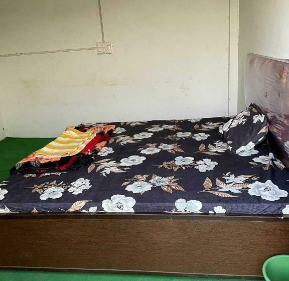 חדר קלאסי לשלושה, Spot On 81041 Hotel Royal Palace