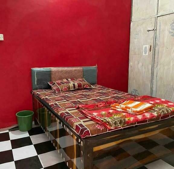 חדר קלאסי לשלושה, Spot On 81041 Hotel Royal Palace