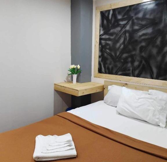 Pokój Deluxe, Big Brotherhouse