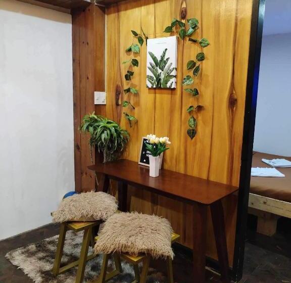 Pokój Deluxe, Big Brotherhouse