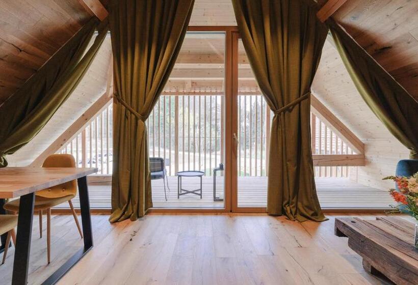 سوییت لوکس, Pira