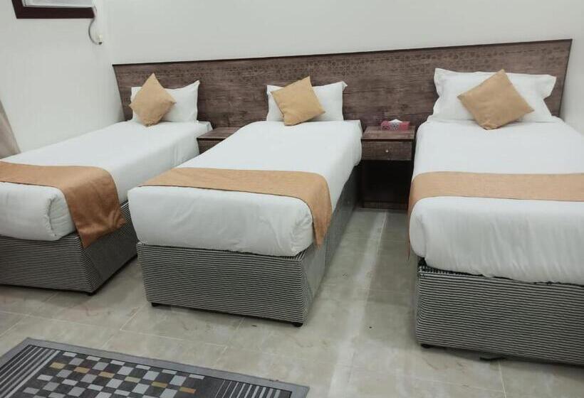 Номер Стандарт Трехместный, شقق سما سول المخدومة