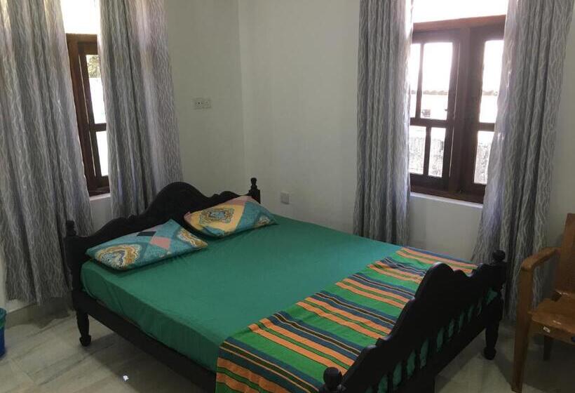 エコノミールーム, Sebastian Family Villa