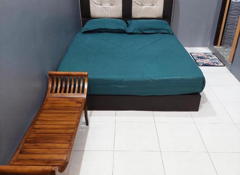 패밀리 스위트, Iskandar Perak