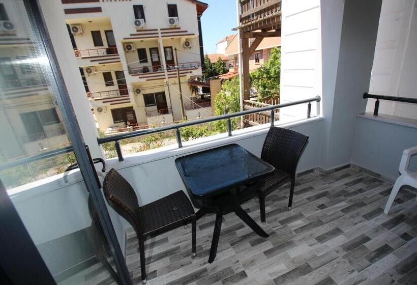 غرفة قياسية مزوَّدة بشُرفة, Piri Reis Butik