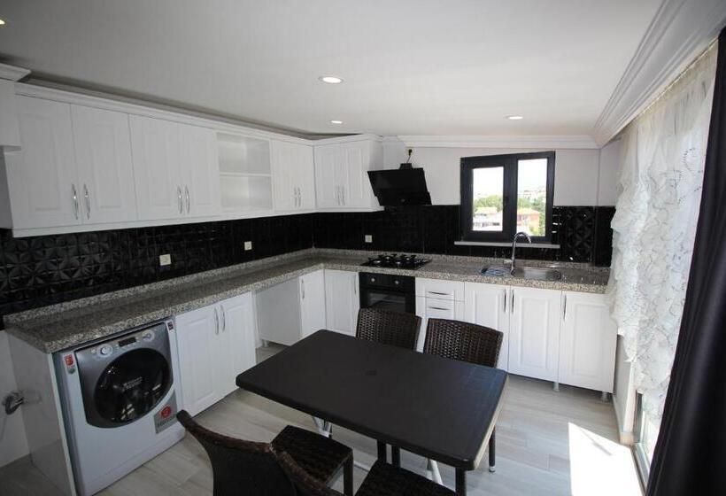 جناح مزود بتراس, Piri Reis Butik