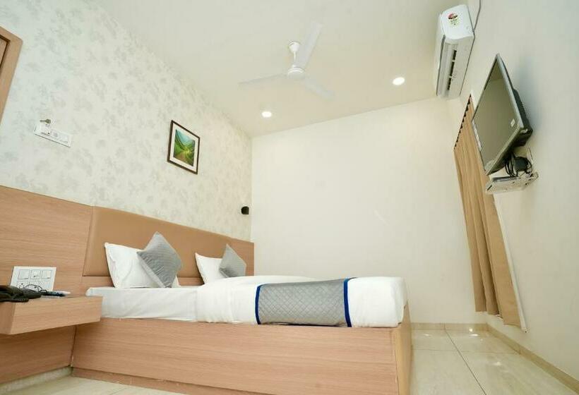 חדר דלוקס, Sparsh Inn