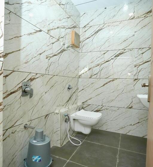 חדר דלוקס, Sparsh Inn