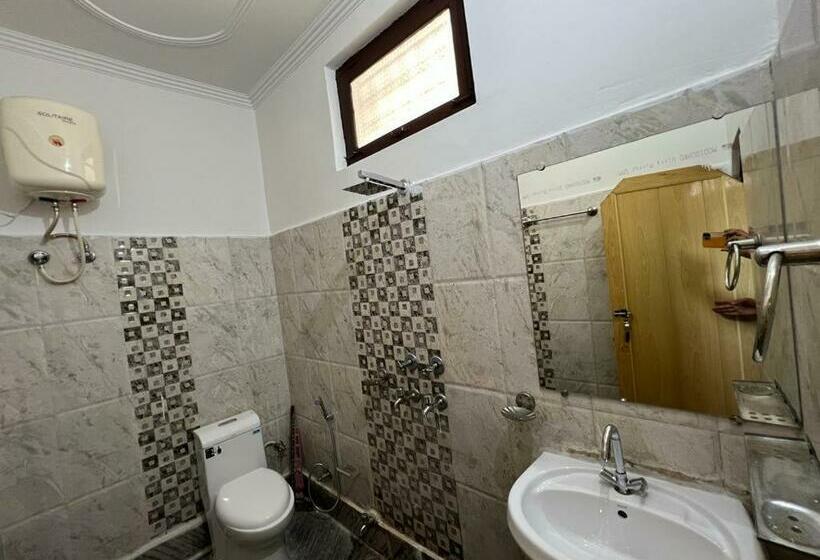 חדר דלוקס, Classic Inn By Meera Hotels , Rishikesh