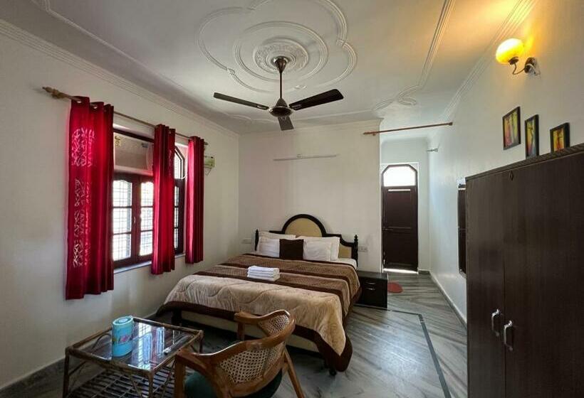 חדר דלוקס, Classic Inn By Meera Hotels , Rishikesh