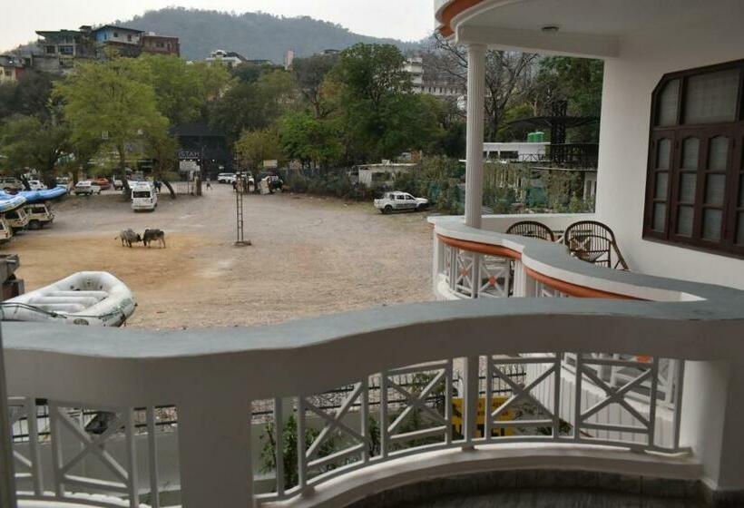 Номер Deluxe, Classic Inn By Meera Hotels , Rishikesh