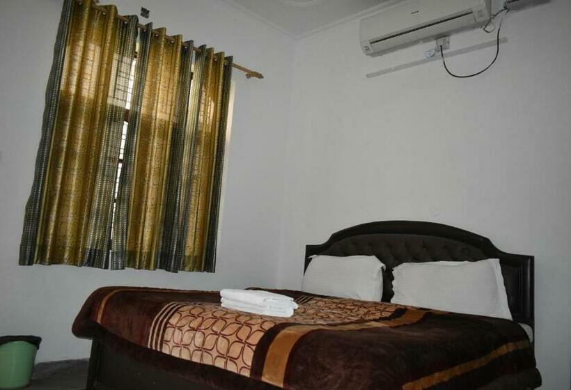 חדר דלוקס, Classic Inn By Meera Hotels , Rishikesh