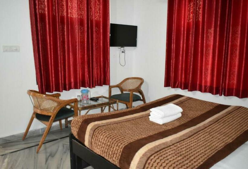 Номер Deluxe, Classic Inn By Meera Hotels , Rishikesh