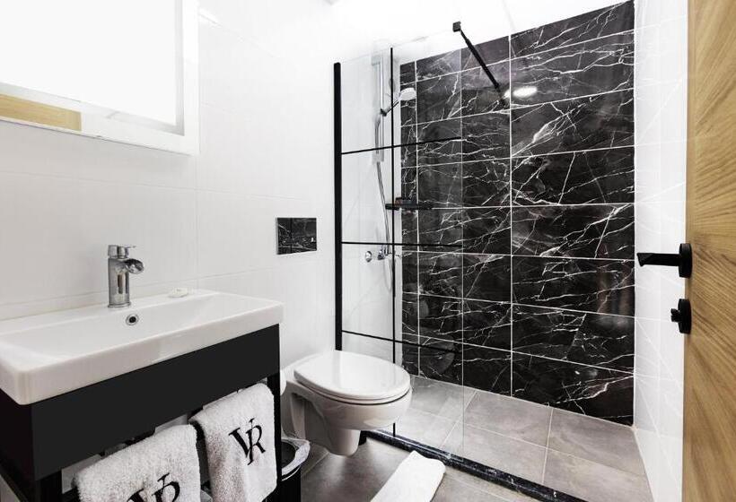 اتاق لوکس با بالکن, Bodrum Vera