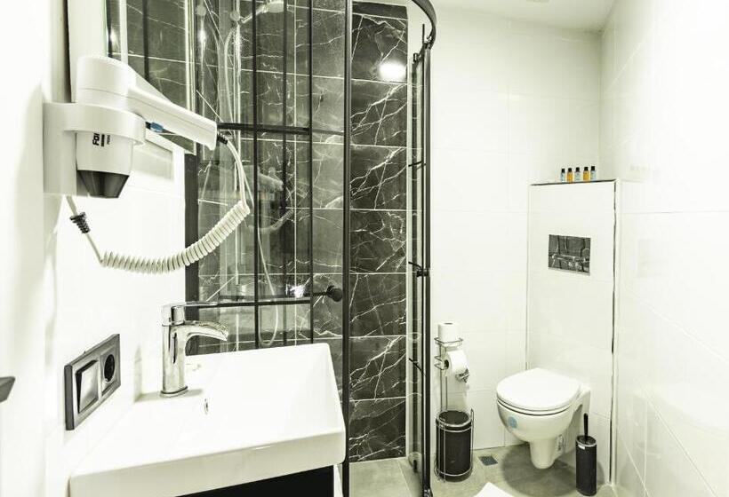 اتاق راحتی سه تخته, Bodrum Vera