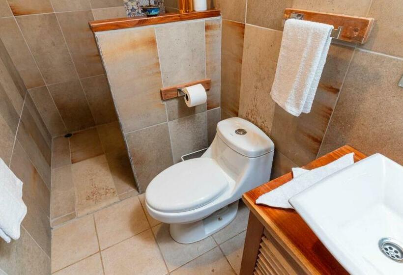 جناح جونيور, Hacienda La Norma Boho Boutique